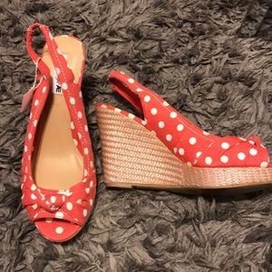 Pink/coral open toe slingback wedges